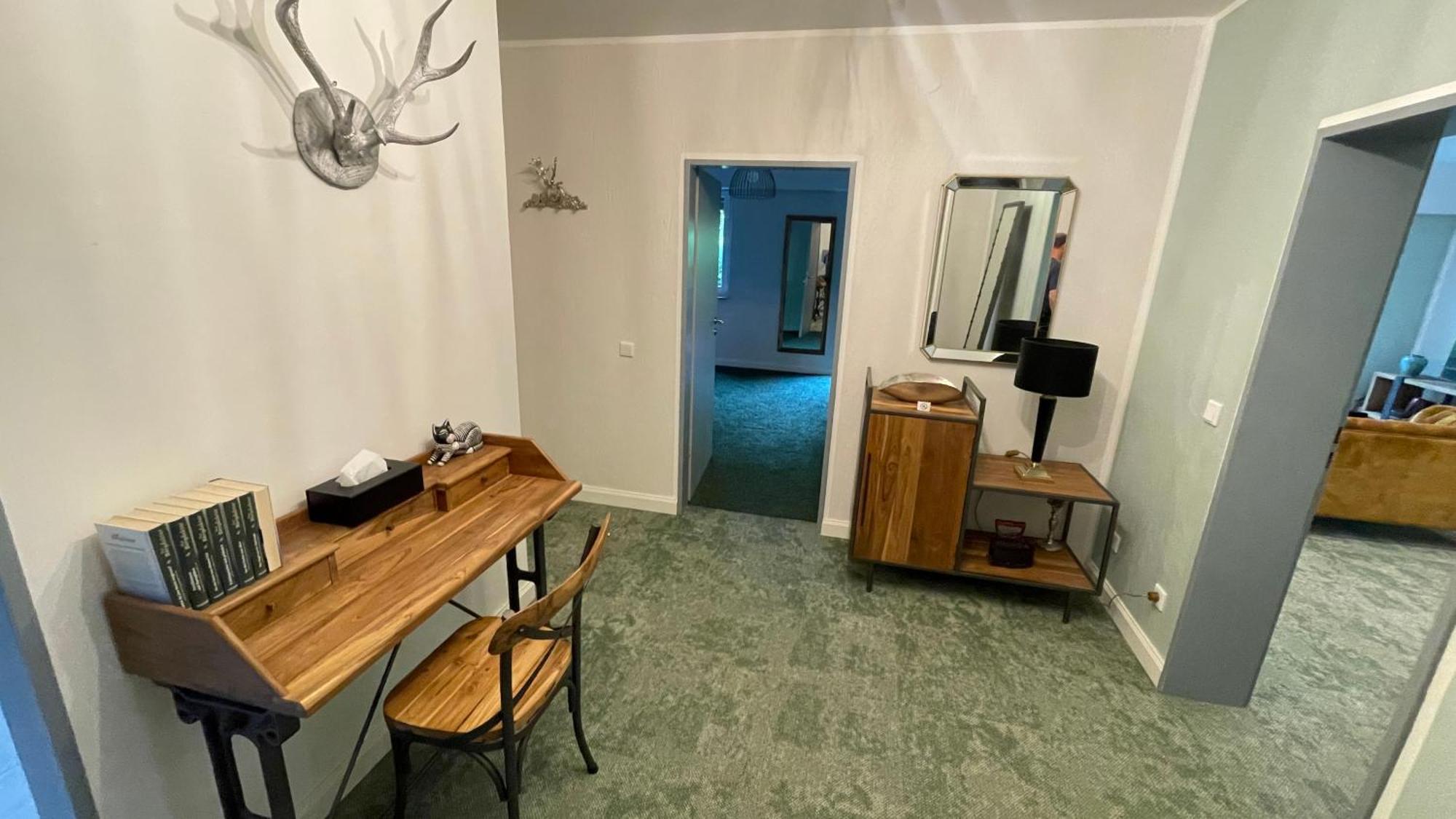 Besotel Erkrath- Schicke Fewo Oder Apartments Zentral Naehe Bahnhof Und Autobahn Im Neandertal Mit Glasfaser Wlan Und Freies Parken Ngoại thất bức ảnh